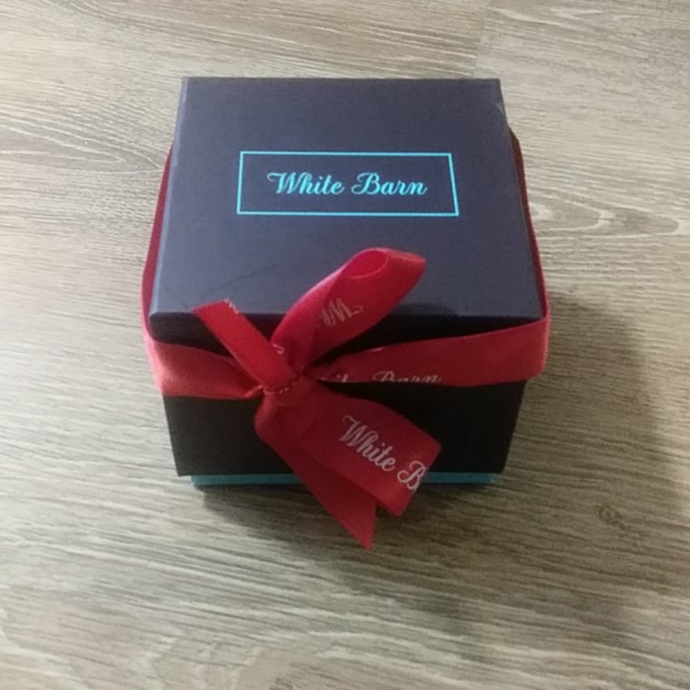Bath & Body Works White Barn Candle Gift Box